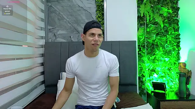 samirscott online show from April 10, 2026, 12:32 pm