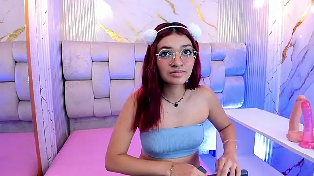 Snapshot of KiraRuby chatting on October 15, 2025, 2:11 am KiraRuby online show from October 15, 2025, 2:11 am