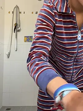 quinten bel online show from October 4, 2025, 9:29 am