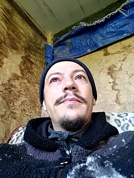 mrDEV1L online show from October 4, 2025, 8:01 am