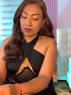 Snapshot of CharlotteMilf_ chatting on October 9, 2025, 2:26 pm CharlotteMilf online show from October 9, 2025, 2:26 pm