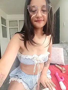 Snapshot of Ana_Monrrow2 chatting on October 27, 2025, 4:11 pm Ana Monrrow2 online show from October 27, 2025, 4:11 pm