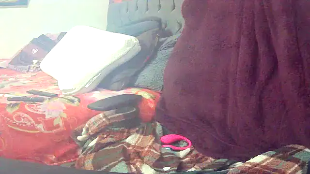 Playful MILF Demi online show from June 3, 2026, 8:39 am