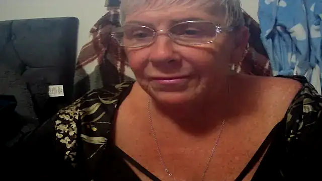 Snapshot of Playful_MILF_Demi chatting on June 25, 2026, 7:18 pm Playful MILF Demi online show from June 25, 2026, 7:18 pm