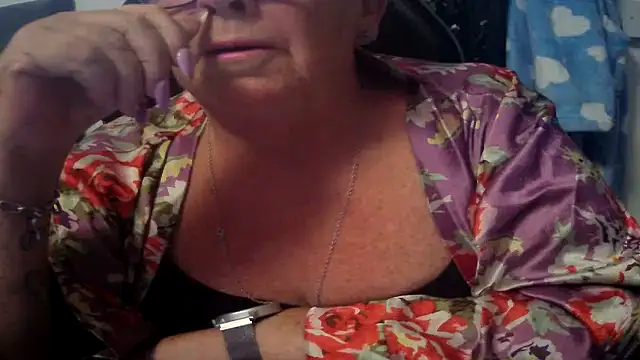 Snapshot of Playful_MILF_Demi chatting on July 12, 2026, 6:21 pm Playful MILF Demi online show from July 12, 2026, 6:21 pm