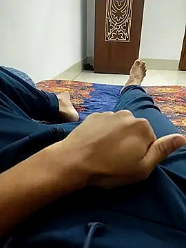 tanvir 17  online show from October 3, 2025, 10:07 pm