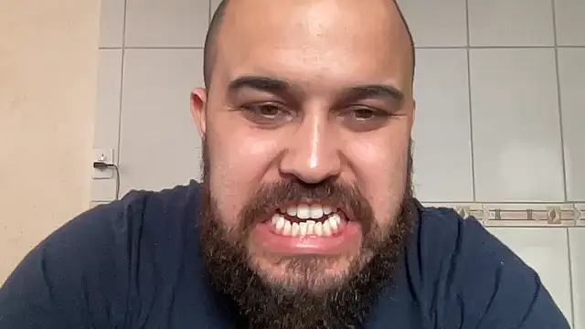 mayday2025m online show from December 5, 2025, 3:09 pm