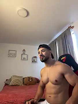 Ezzio Scolaro online show from November 13, 2025, 11:42 am