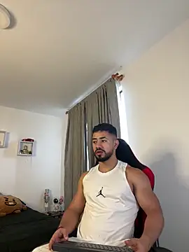 Snapshot of Ezzio_Scolaro chatting on March 12, 2026, 9:10 pm Ezzio Scolaro online show from March 12, 2026, 9:10 pm