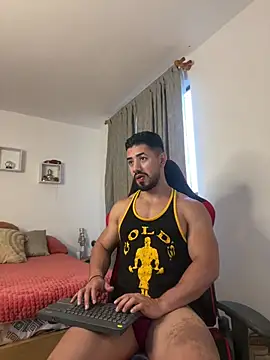Snapshot of Ezzio_Scolaro chatting on March 25, 2026, 10:05 pm Ezzio Scolaro online show from March 25, 2026, 10:05 pm