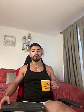 Snapshot of Ezzio_Scolaro chatting on April 3, 2026, 9:46 pm Ezzio Scolaro online show from April 3, 2026, 9:46 pm