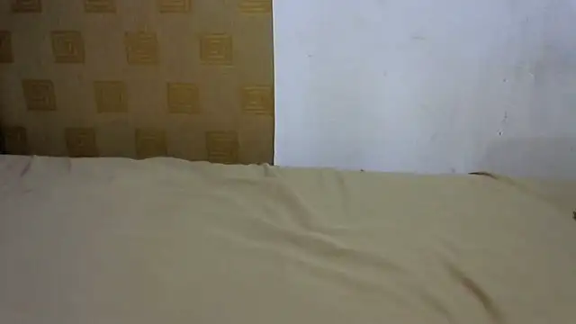KinkyHalo online show from October 4, 2025, 6:44 am