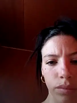 Gonzalezjuli online show from November 9, 2025, 9:13 pm