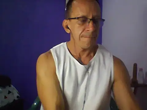  axelking  online show from January 10, 2026, 3:19 am