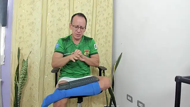  axelking  online show from April 28, 2026, 11:37 am
