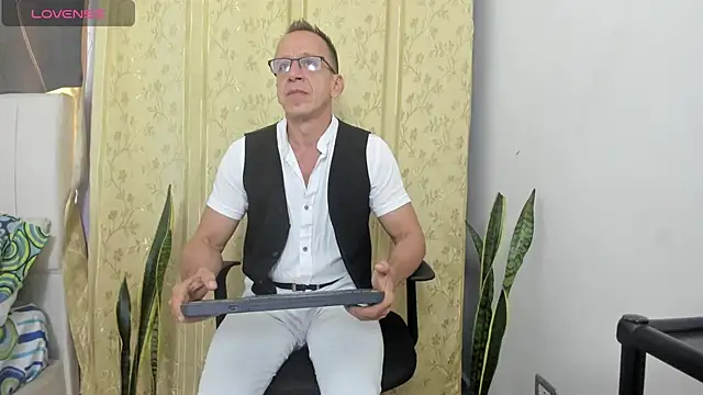  axelking  online show from July 6, 2026, 11:51 am