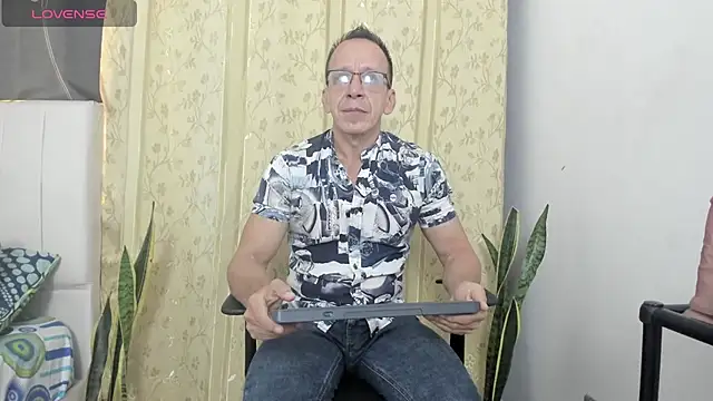  axelking  online show from July 8, 2026, 11:48 am
