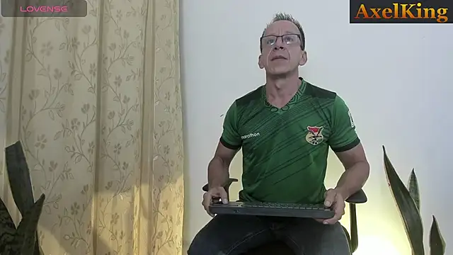  axelking  online show from July 14, 2026, 11:38 am
