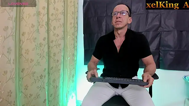  axelking  online show from August 3, 2026, 11:37 am