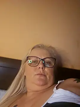 NieMaJazdyBezGwiazdy7883 online show from November 26, 2025, 9:38 pm