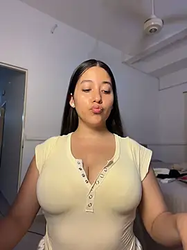 Nhefertary online show from May 14, 2026, 12:06 am