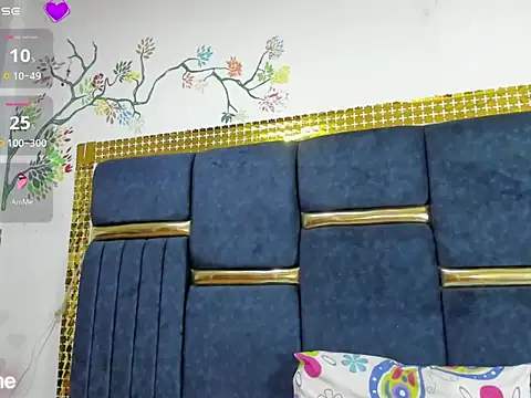 vauroraper online show from October 22, 2025, 1:39 am