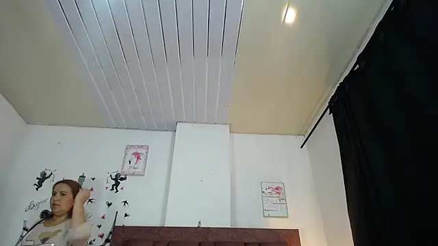 vauroraper online show from October 31, 2025, 12:44 am