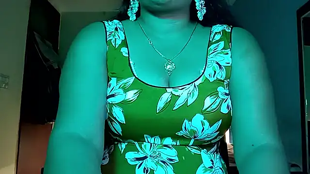 horny milf couple online show from June 30, 2026, 7:59 pm