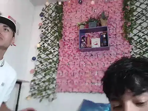 alex russo   online show from October 19, 2025, 4:02 am