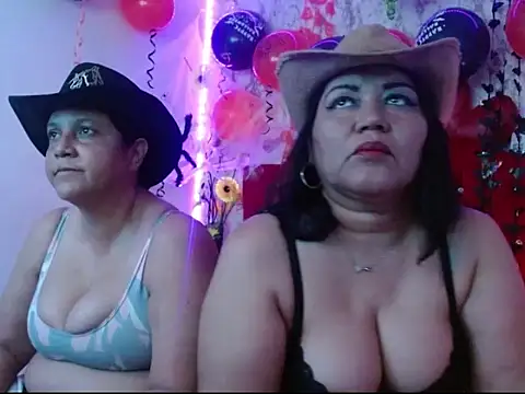 Snapshot of DannaLanegra2 chatting on October 12, 2025, 5:01 pm DannaLanegra2 online show from October 12, 2025, 5:01 pm