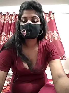 Queen-Any online show from October 15, 2025, 6:19 pm