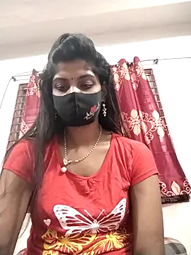 Queen-Any online show from November 4, 2025, 9:58 pm