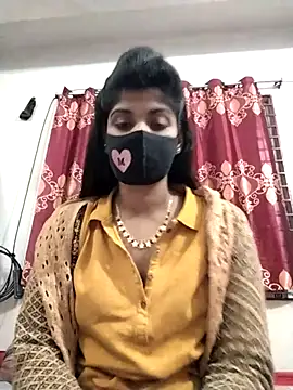 Queen-Any online show from December 17, 2025, 6:14 pm