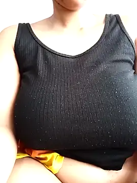 Snapshot of SexyVeexx chatting on October 20, 2025, 8:37 am SexyVeexx online show from October 20, 2025, 8:37 am