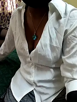 Snapshot of Chennai-couples chatting on October 14, 2025, 10:38 am Chennai-couples online show from October 14, 2025, 10:38 am