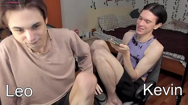 twink boysss online show from October 12, 2025, 2:38 pm
