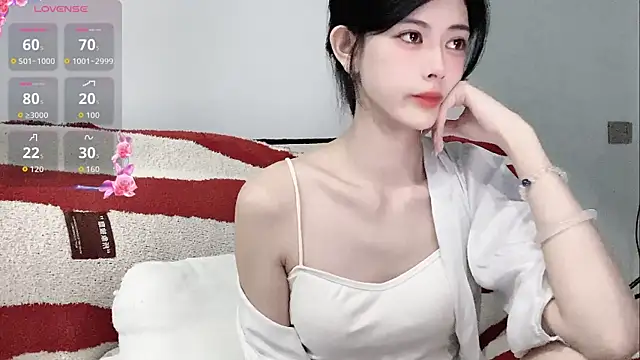 Snapshot of Nuomio chatting on May 17, 2026, 10:28 pm Nuomio online show from May 17, 2026, 10:28 pm