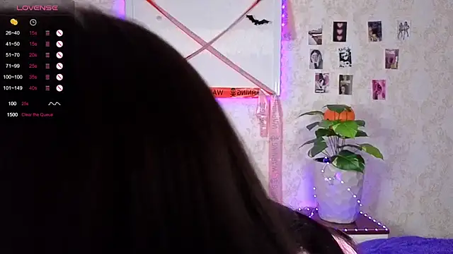 Snapshot of JeeringTickler chatting on November 5, 2025, 6:52 pm JeeringTickler online show from November 5, 2025, 6:52 pm