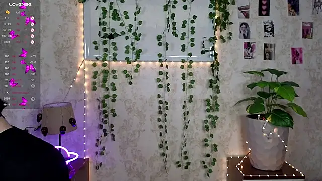 Snapshot of JeeringTickler chatting on November 10, 2025, 6:07 pm JeeringTickler online show from November 10, 2025, 6:07 pm