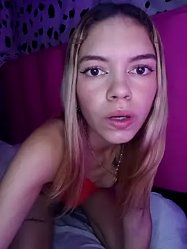 valeria cash online show from October 5, 2025, 8:40 pm