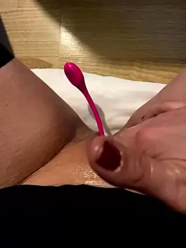 melisss2 online show from January 9, 2026, 7:00 am