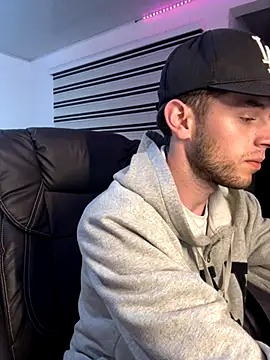 noah red online show from October 16, 2025, 3:40 am