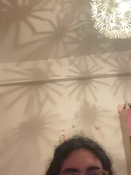 luciamaria01 online show from July 20, 2026, 9:17 pm
