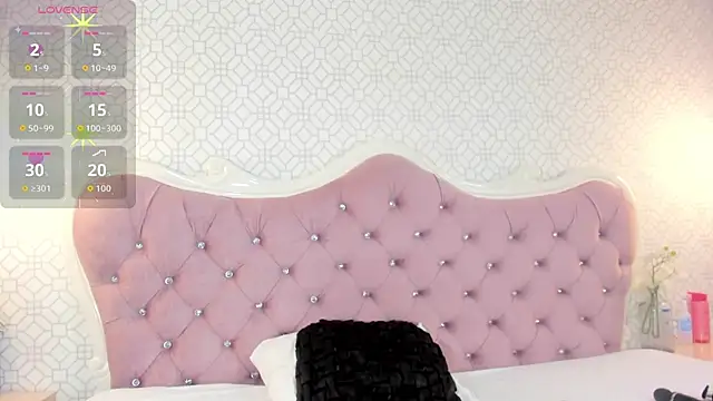MarcelaCortes online show from June 22, 2026, 9:56 pm