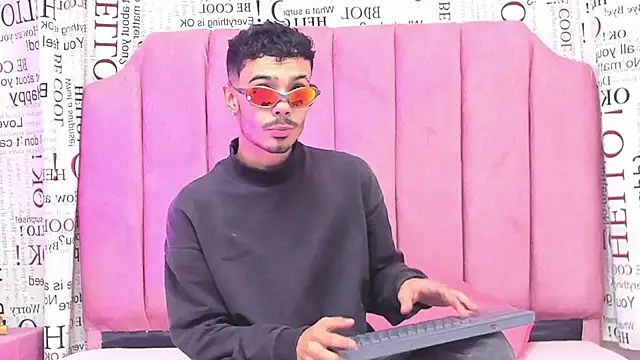 Timothe Evans online show from October 22, 2025, 8:52 pm