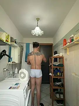 Al3xox02 online show from January 13, 2026, 10:31 am