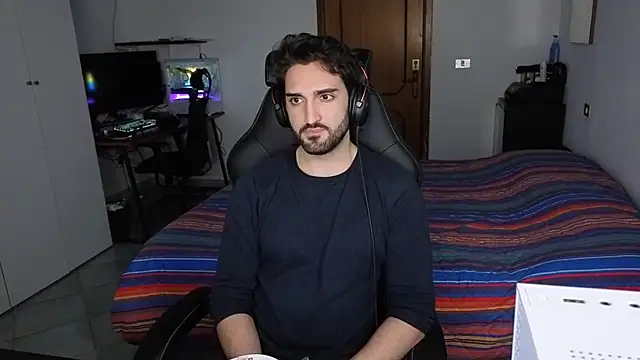 Al3xox02 online show from March 1, 2026, 7:38 pm