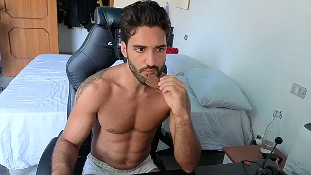 Al3xox02 online show from June 22, 2026, 10:12 am