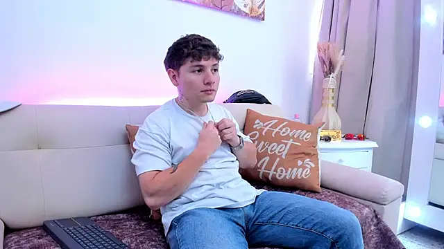 Leoo Miller online show from March 21, 2026, 12:32 pm