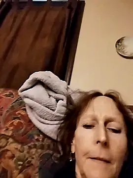 Snapshot of Lovelylady1234 chatting on October 25, 2025, 9:42 pm Lovelylady1234 online show from October 25, 2025, 9:42 pm